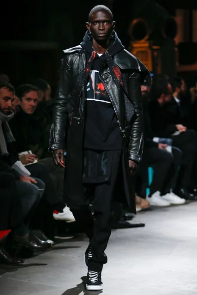 Look 33